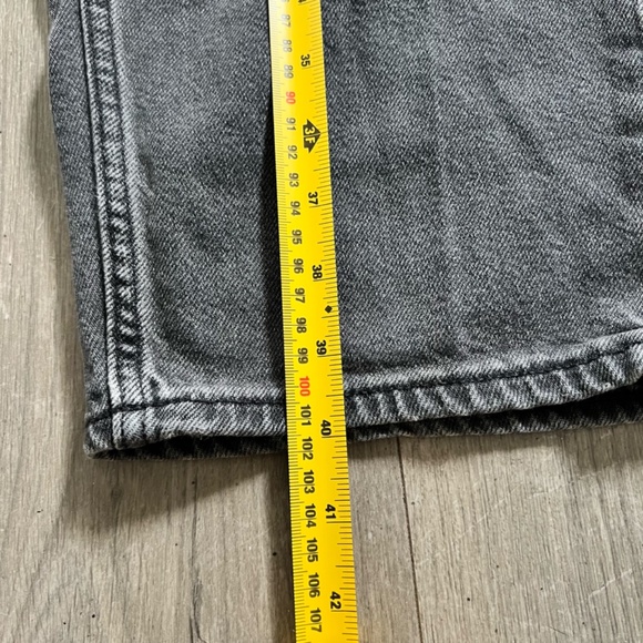 Uniqlo Men's Wide Fit Tapered Style Middle Rise Black Jeans Size 33 - Picture 12 of 13